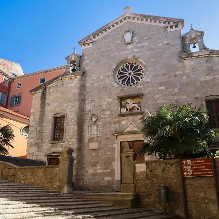 Apartment Mariza-1 By Interhome