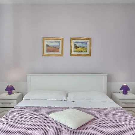 Mariza-1 By Interhome Vinež