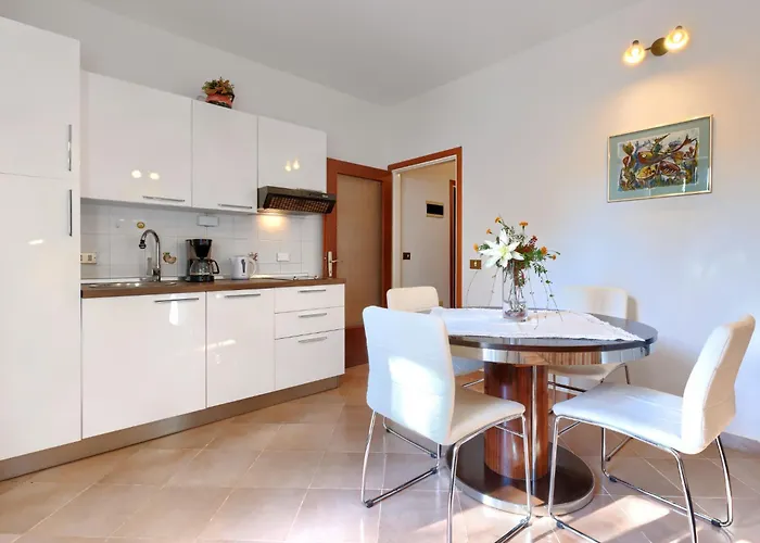 Apartment Mariza-1 By Interhome Vinez