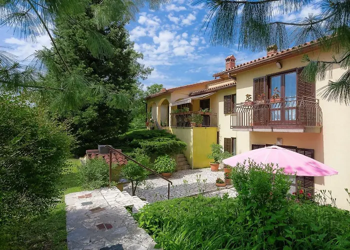 Mariza-1 By Interhome Vinež